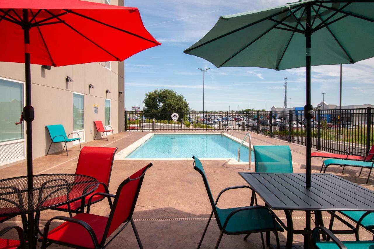 Hotel Pryor Pryor Creek Экстерьер фото