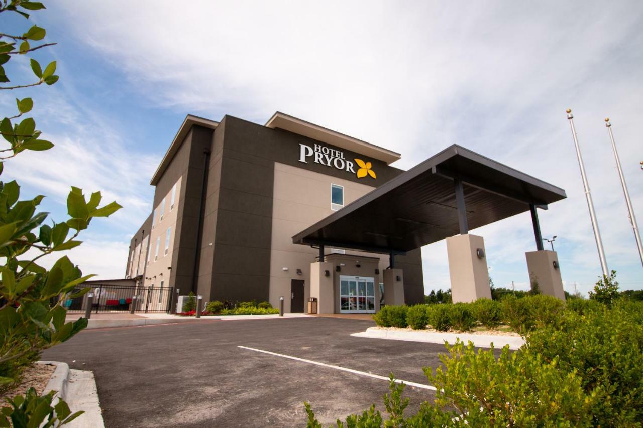 Hotel Pryor Pryor Creek Экстерьер фото